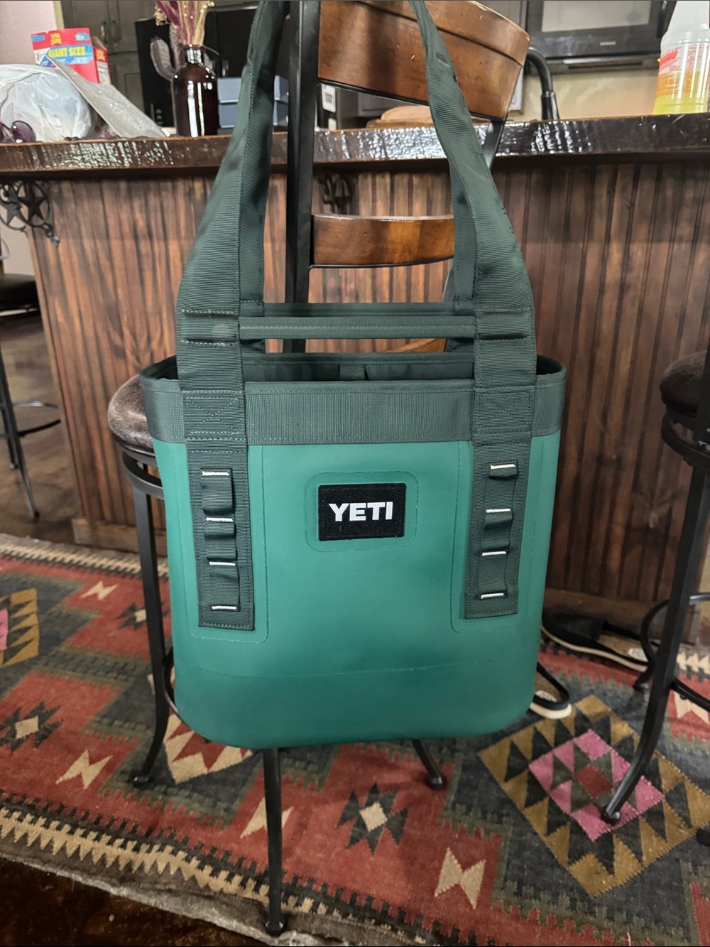 YETI Blackforest Camino 20